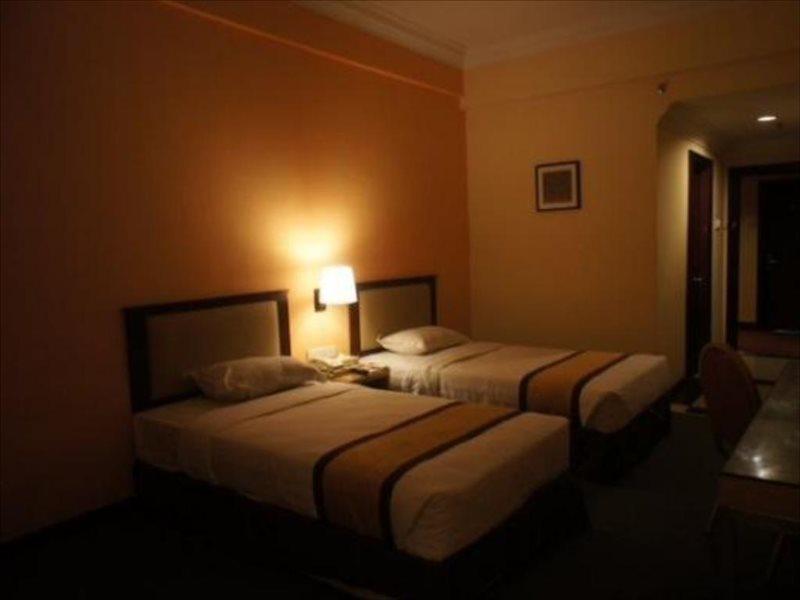 Tyng Garden Hotel SDK Buitenkant foto