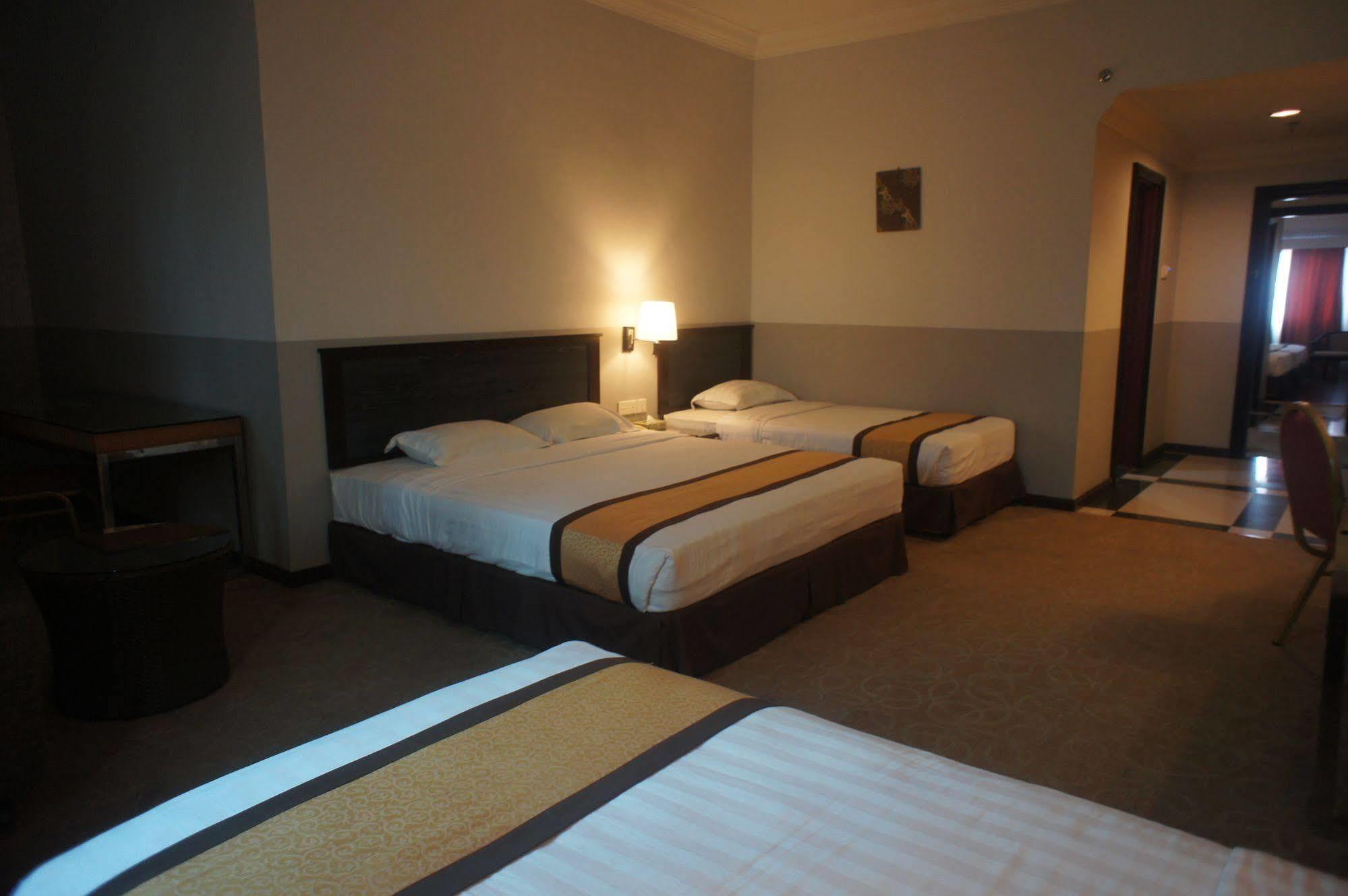 Tyng Garden Hotel SDK Buitenkant foto