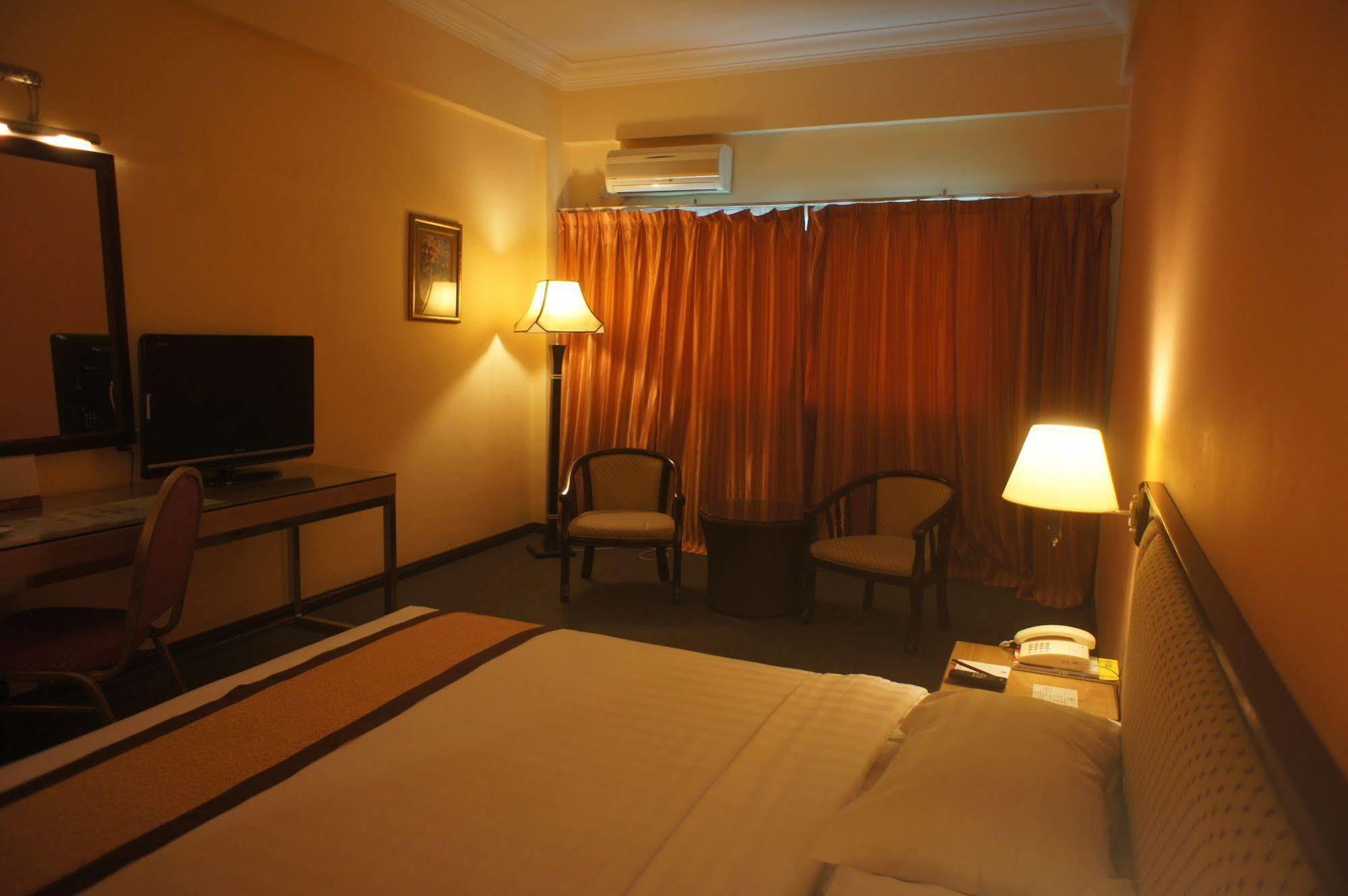 Tyng Garden Hotel SDK Buitenkant foto